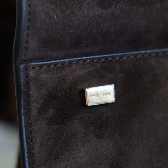 ❌SOLD❌ THE ROW SOFT MARGAUX 15 BAG IN MOCHA SUEDE - Picture 12 of 16